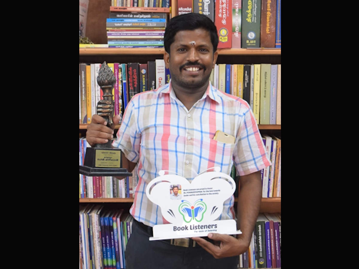 Photos This Tamil Nadu Hairdresser Has A Library In His Salon