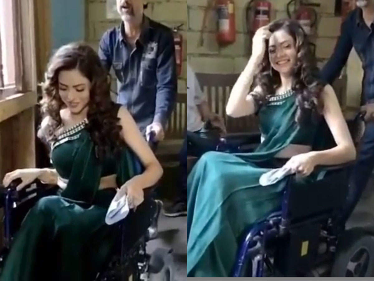 Kasautii Zindagii Kay's Aamna Sharif twists her ankle on the set ...