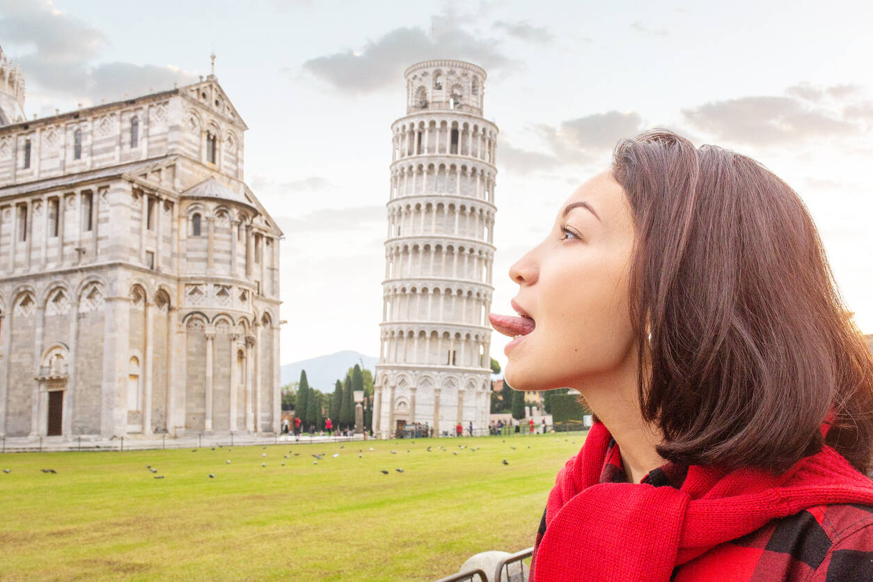 Embarrassing things that we all have been guilty of doing while on a trip