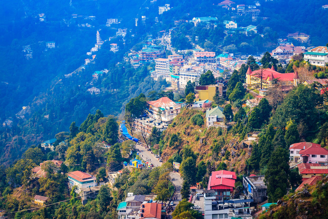 Mussoorie receives season's first snowfall | Times of India Travel