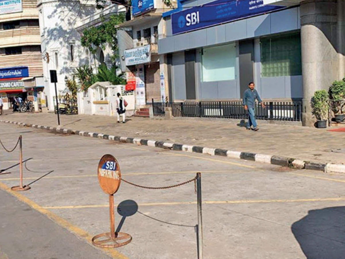 The space outside SBI bank branch on NSC Bose Road has been illegally cordoned off 