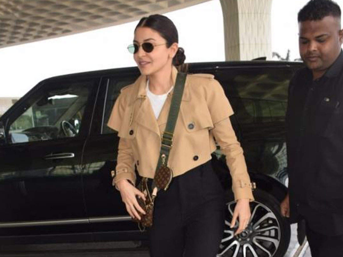 It's Expensive! Anushka Sharma's latest airport look costs a staggering Rs  2.4 lakh - Bollywood News & Gossip, Movie Reviews, Trailers & Videos at