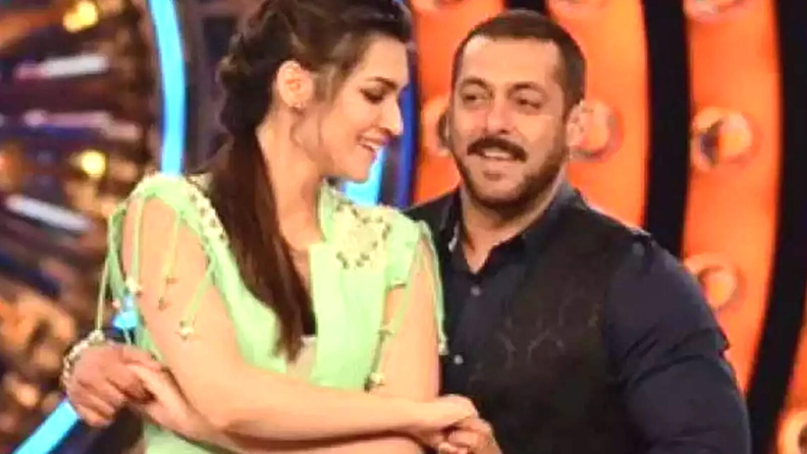 Salman Khan To Romance Kriti Sanon In Kabhi Eid Kabhi Diwali