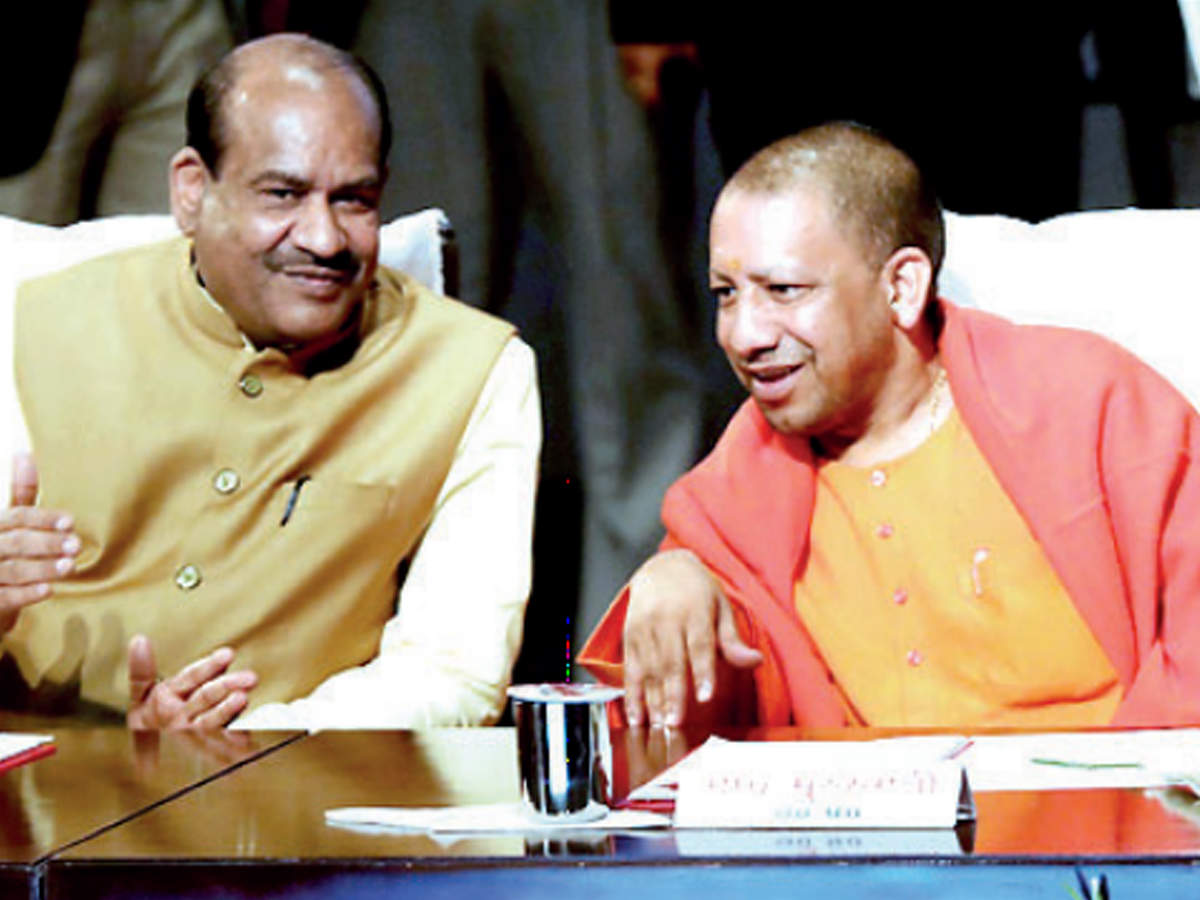 CM Yogi Adityanath with LS Speaker at an agricultural meet in Lucknow