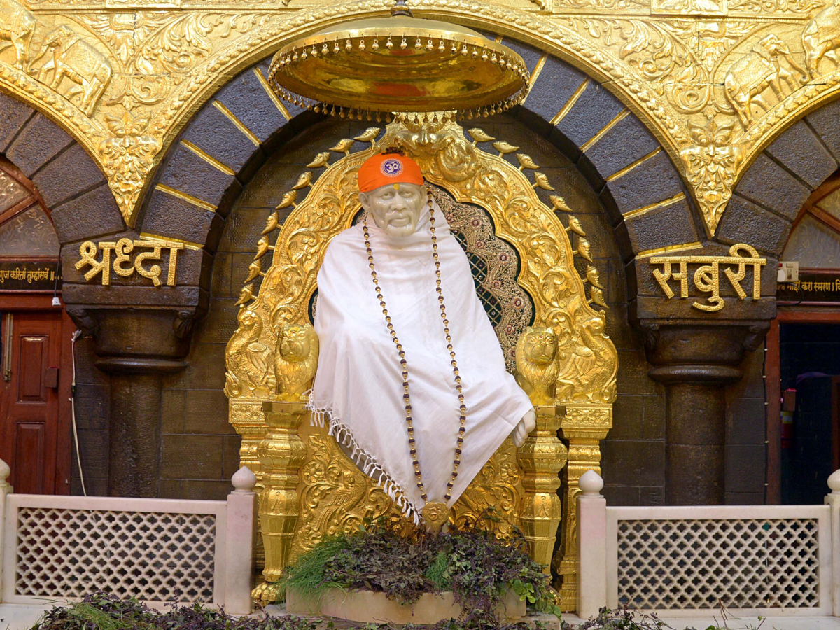 claiming sai baba was first spotted in aurangabad s dhoopkheda villagers seek funds claiming sai baba was first spotted in