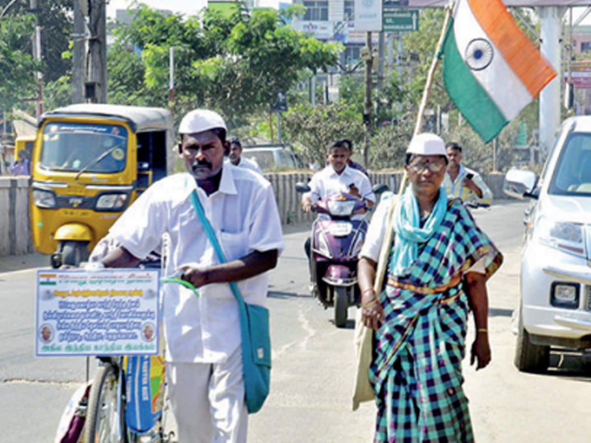 The couple will walk 1,000km from Sendampalayam near Kavindapady in Erode district to Hyderabad to mark the 90th anniversary of Gandhi’s Dandi March 