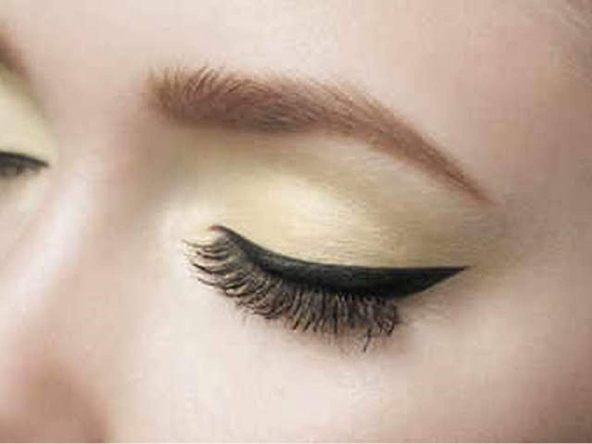 winged eyeliner styles