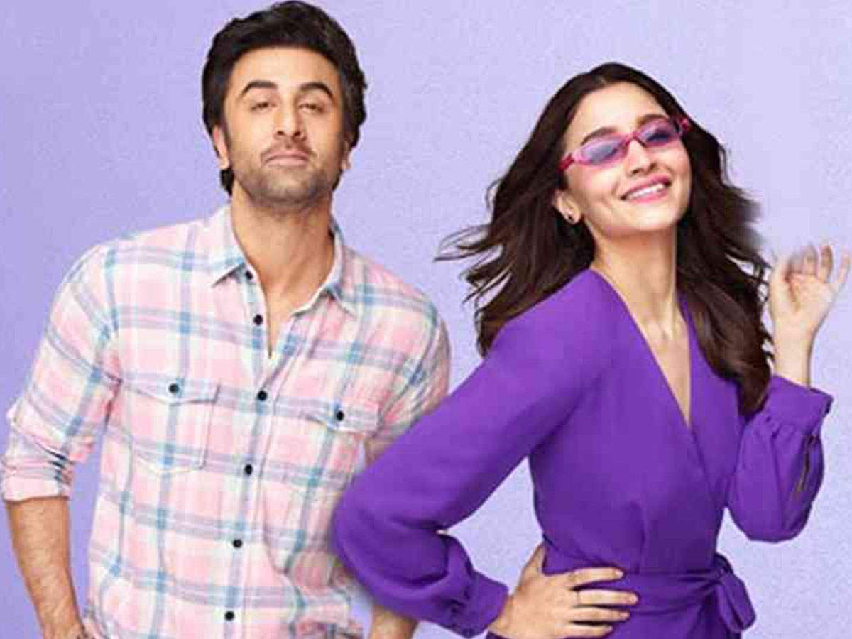 With His Washboard Abs On Display, Alia Bhatt's Husband Ranbir Kapoor  Proves That Shirts Are Totally Overrated In A Burgundy Suit For Shamshera  Promotions