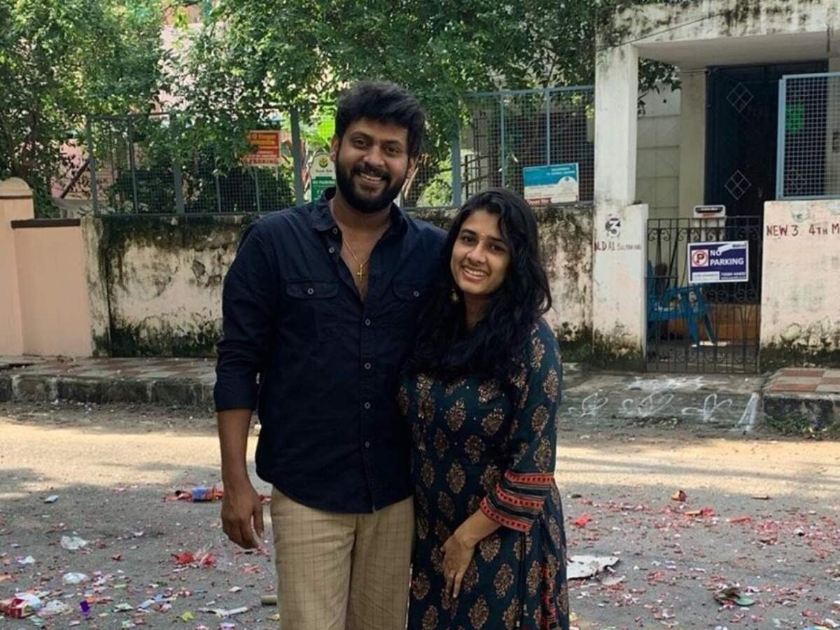 TV host Rio Raj and wife Sruthi Ravi share adorable wishes for each ...