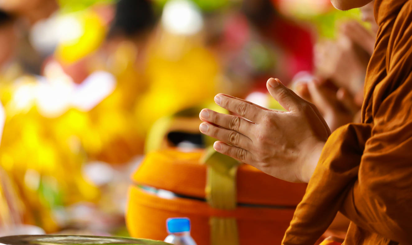 This Buddhist Temple in Bangkok crushes plastic bottles and gives out blessings