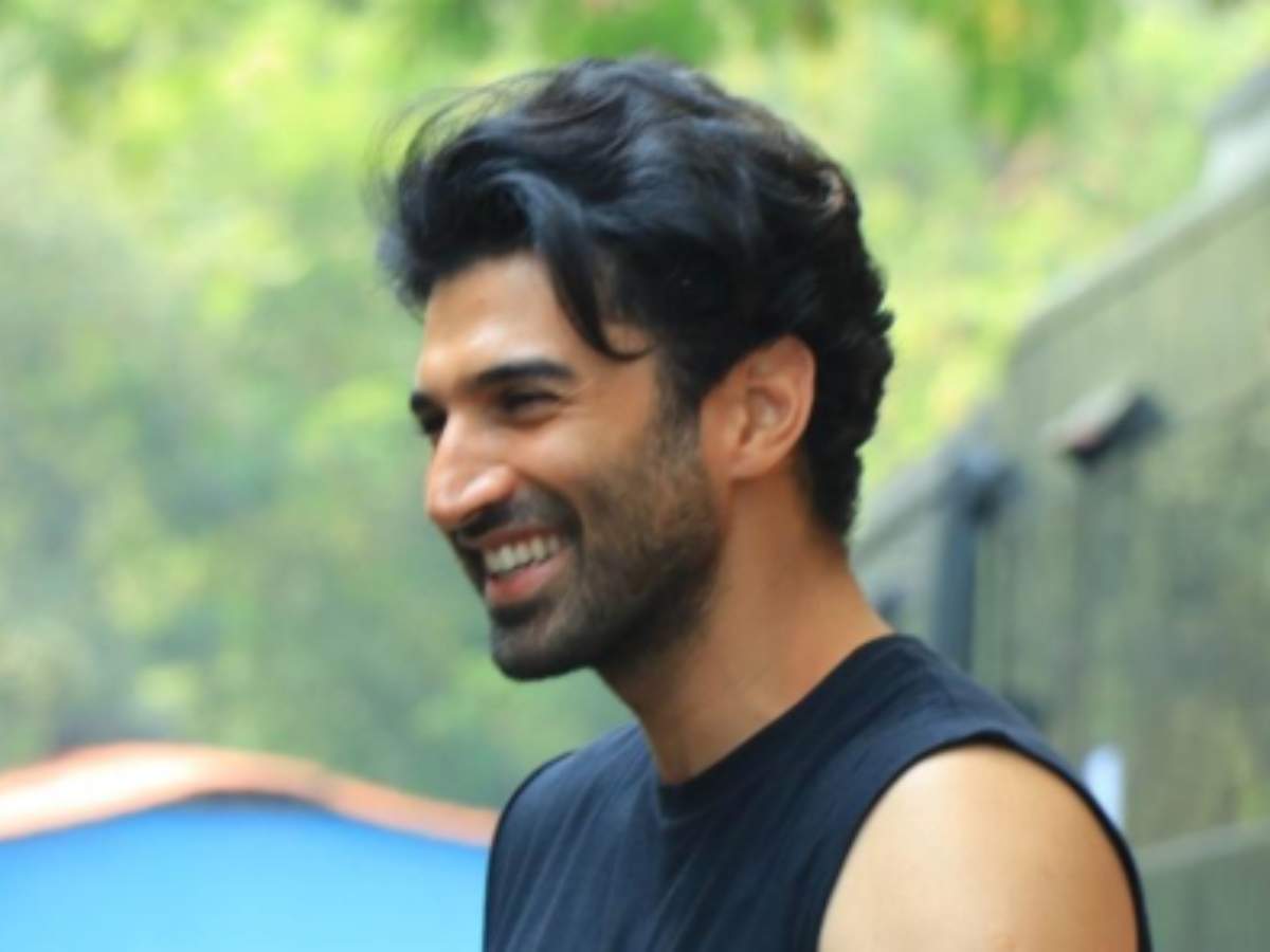 Aditya Roy Kapur Important To Make Peace With Unpredictable Nature Of Film  Industry
