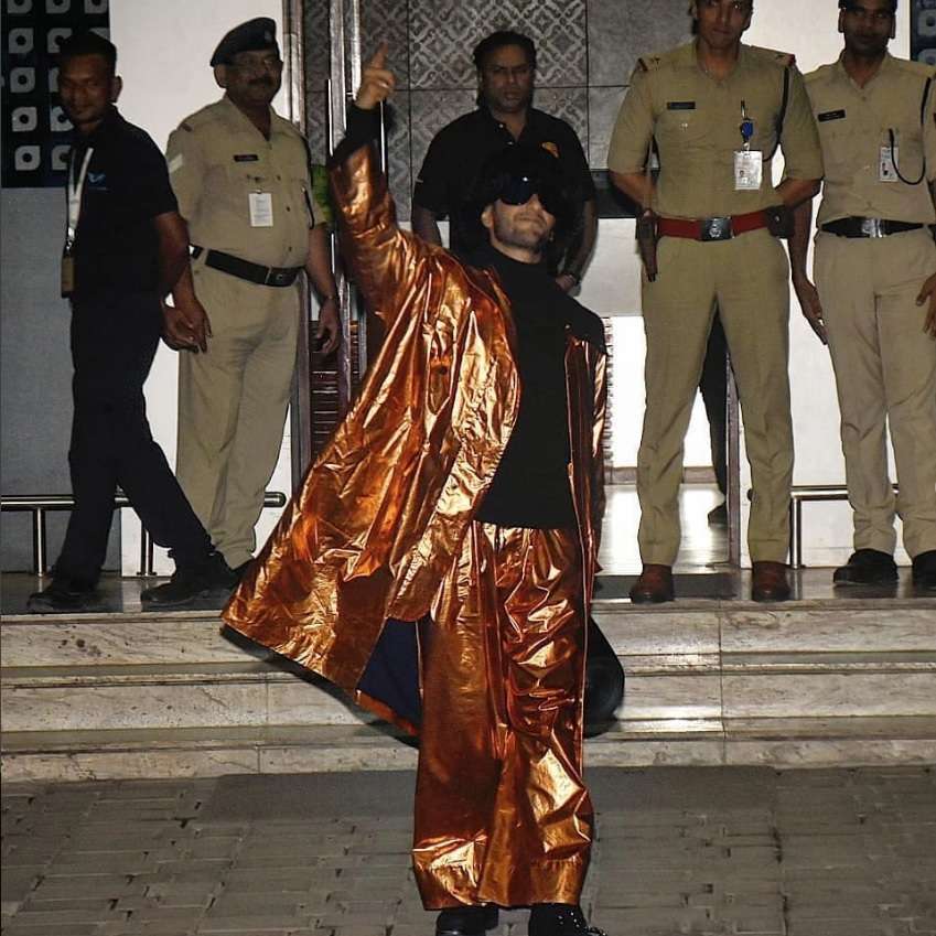 Ranveer Singh dons suit set for airport look, internet calls it his normal  look
