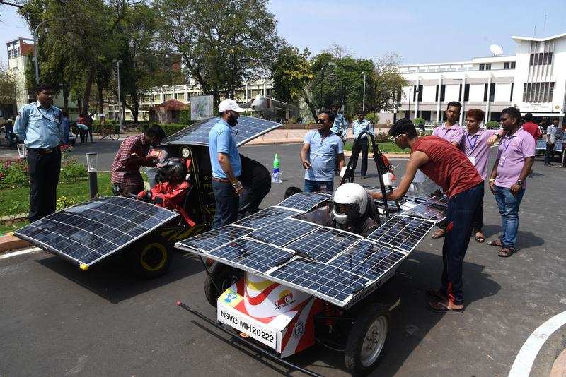 The 200-metre stretch in front of VNIT's hostel block No 2 represented a makeshift automobile workshop with around 12 shamiana given to as many teams participating from across the country.