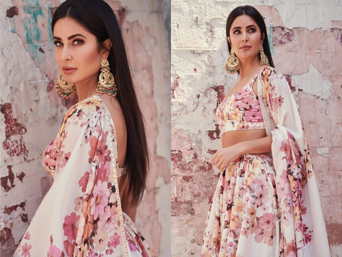 Katrina Kaif looks dreamy in Sabyasachi's floral lehenga [Video] | Indian  outfits lehenga, Bollywood outfits, Indian gowns dresses