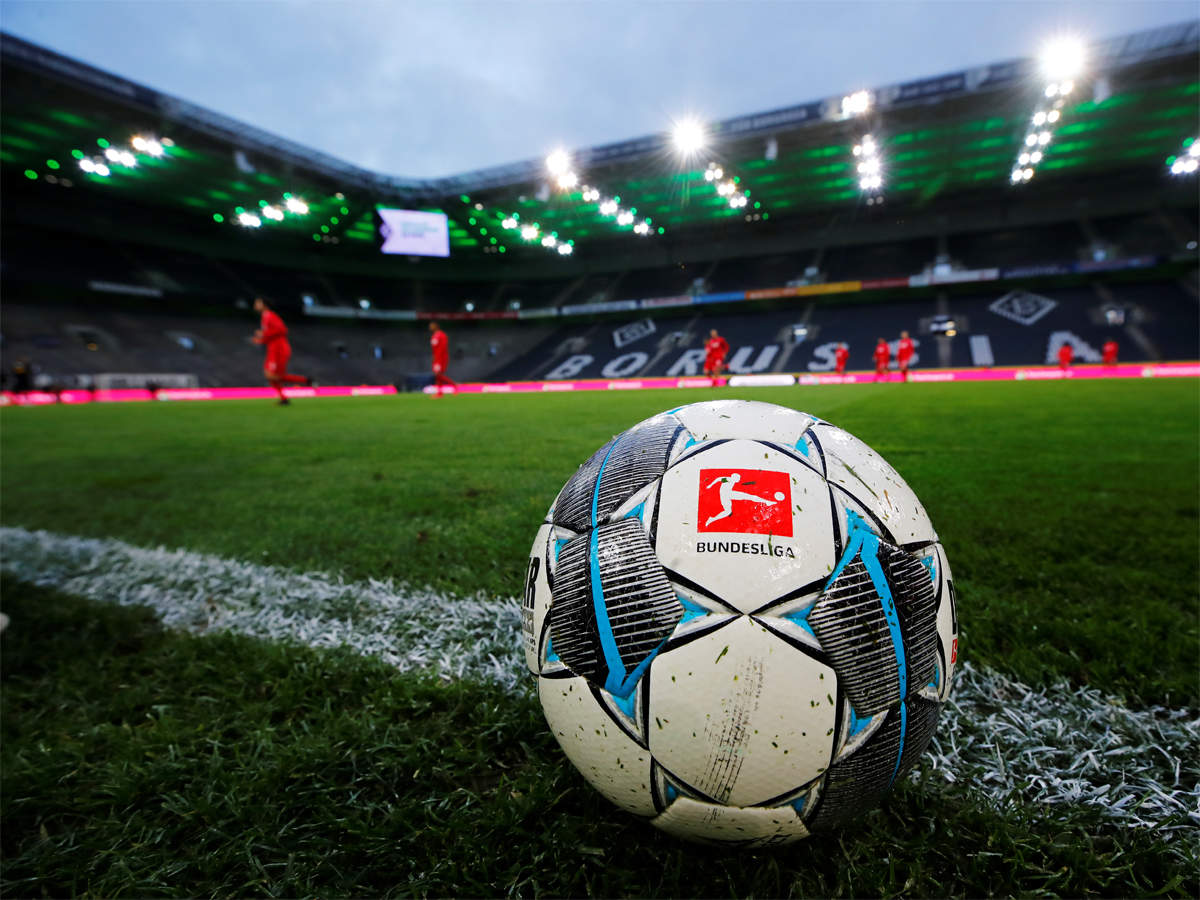 Coronavirus Bundesliga Mulling Postponement Until Start Of April