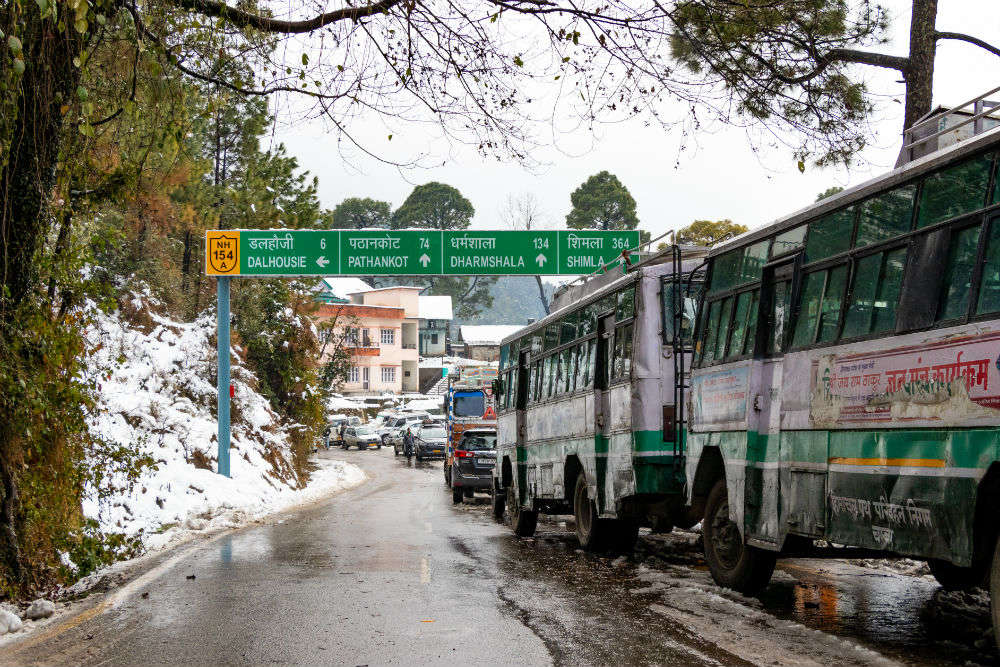 Himachal Pradesh bans entry of non-sanitised vehicles from other states