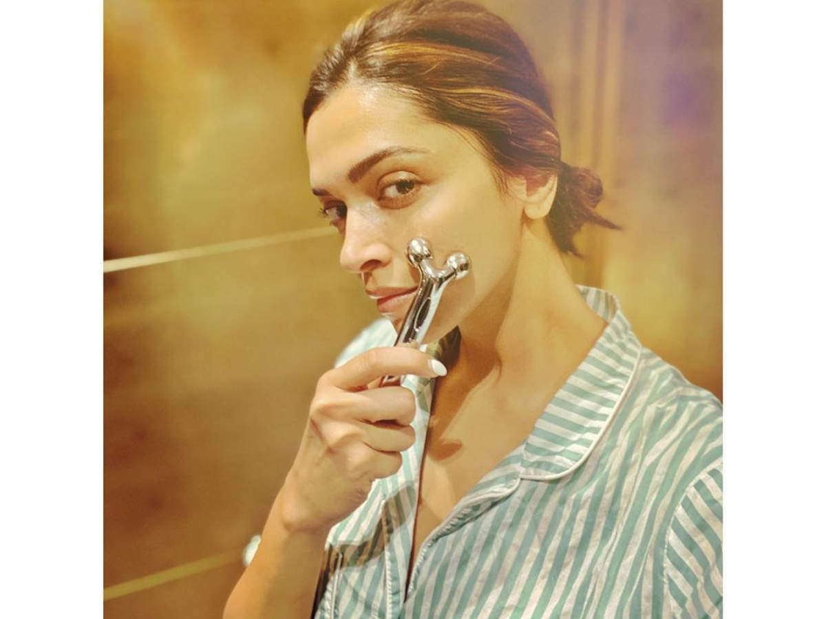 Everything you need to know about Deepika Padukone&#39;s BEAUTY SECRET, her  face roller - Times of India