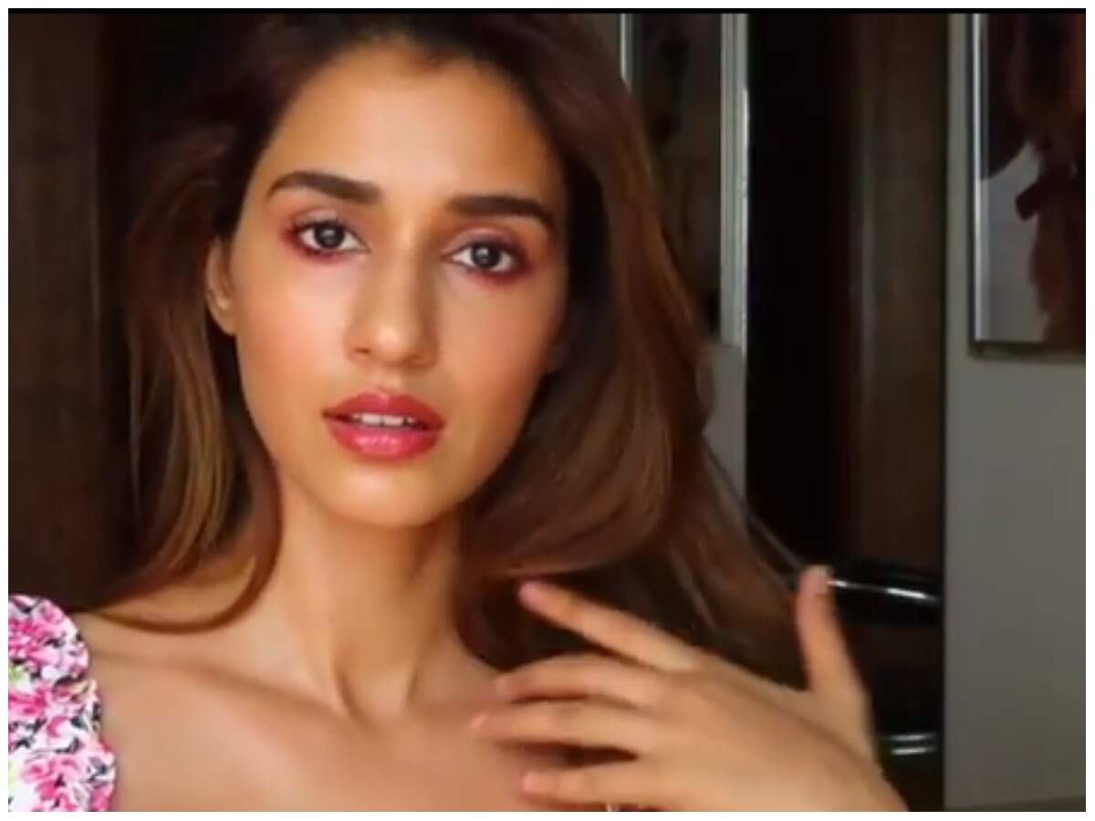 Watch Quarantined Disha Patani Shares A Makeup Tutorial For Her Fans Hindi Movie News Times Of India