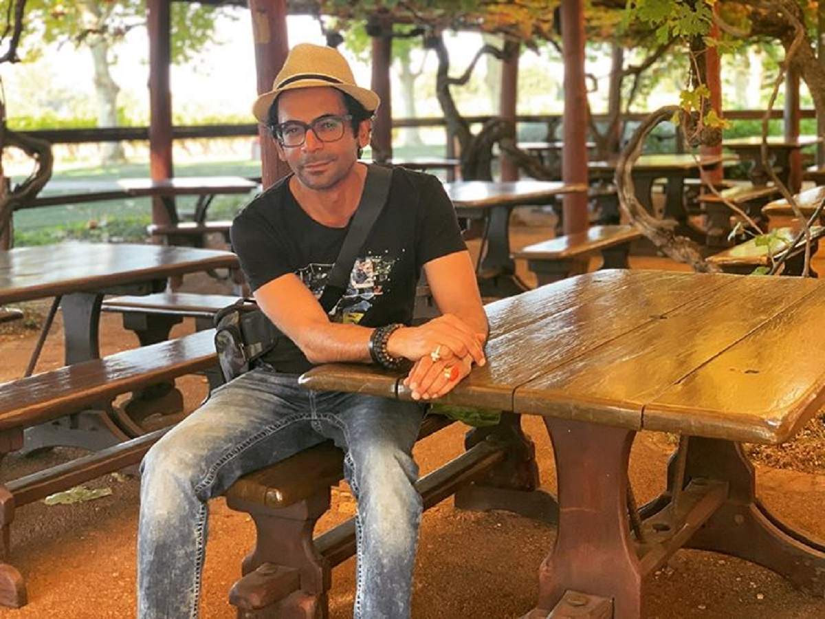 Sunil Grover shares hilarious video of a moving house; jokes &#39;No, not like this&#39; - Times of India