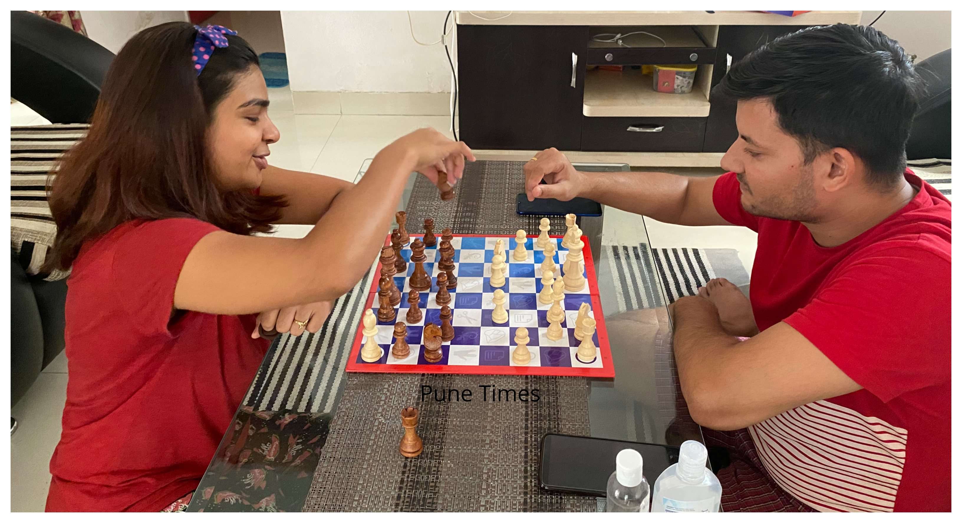 THIS 15-Year-Old Hyderabad Girl Plays 'Blindfold Chess' in a