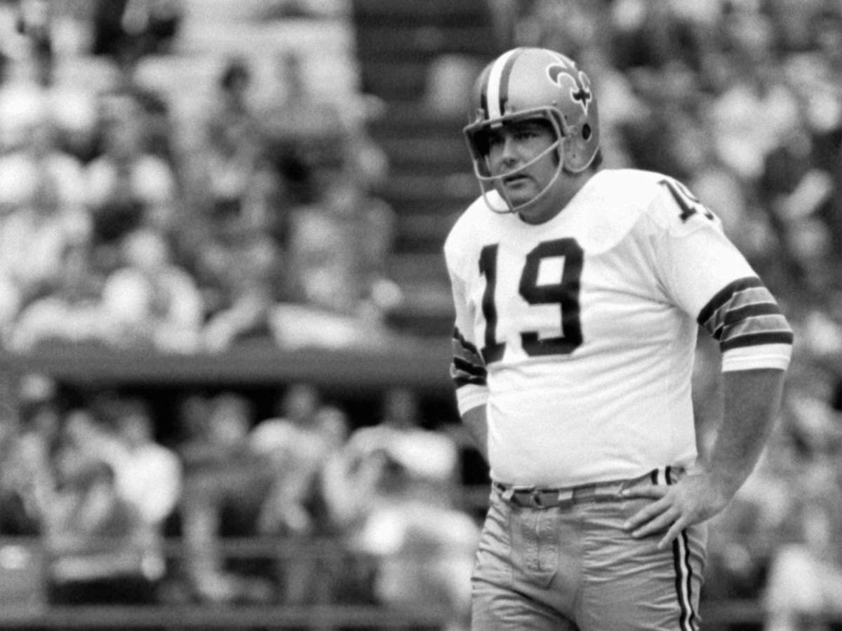 Coronavirus: Record-setting NFL kicker Tom Dempsey tests positive for  COVID-19 