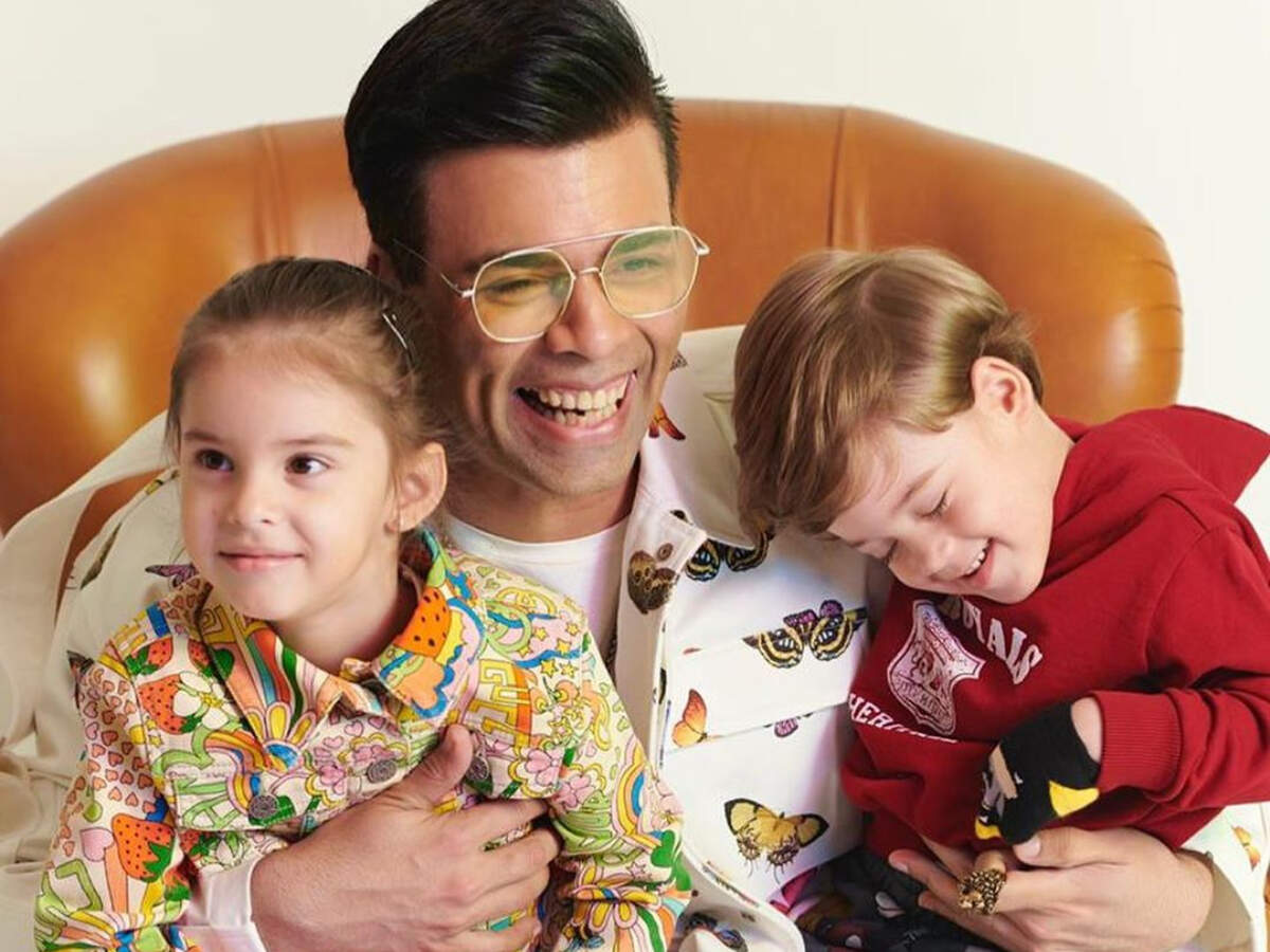 Kareena Kapoor And Anushka Sharma S Comment On The Latest Toodles Video Of Karan Johar And His Kids Will Leave You In Splits Hindi Movie News Times Of India Kareena Kapoor And Anushka Sharma S Comment On The Latest Toodles Video Of Karan Johar And His Kids Will Leave You In Splits Hindi Movie News Times Of India
