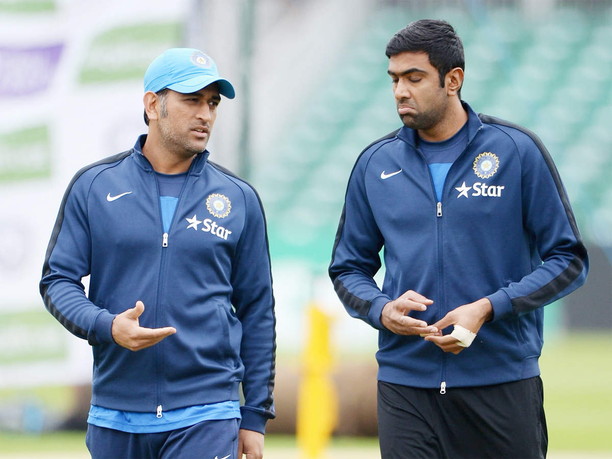 MS Dhoni & R Ashwin Are Giving Online Coaching Classes On Cricket