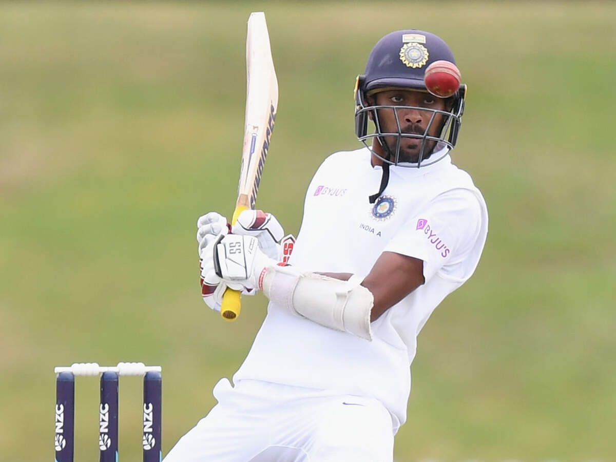 Bengal captain Abhimanyu Easwaran comes out to help migrant labourers |  Cricket News - Times of India
