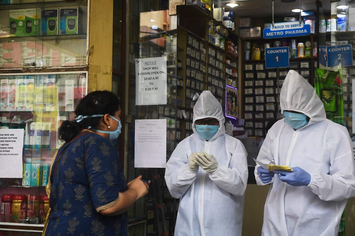 Live: 23 cops test positive in Maha, Mumbai cases cross 2000 mark