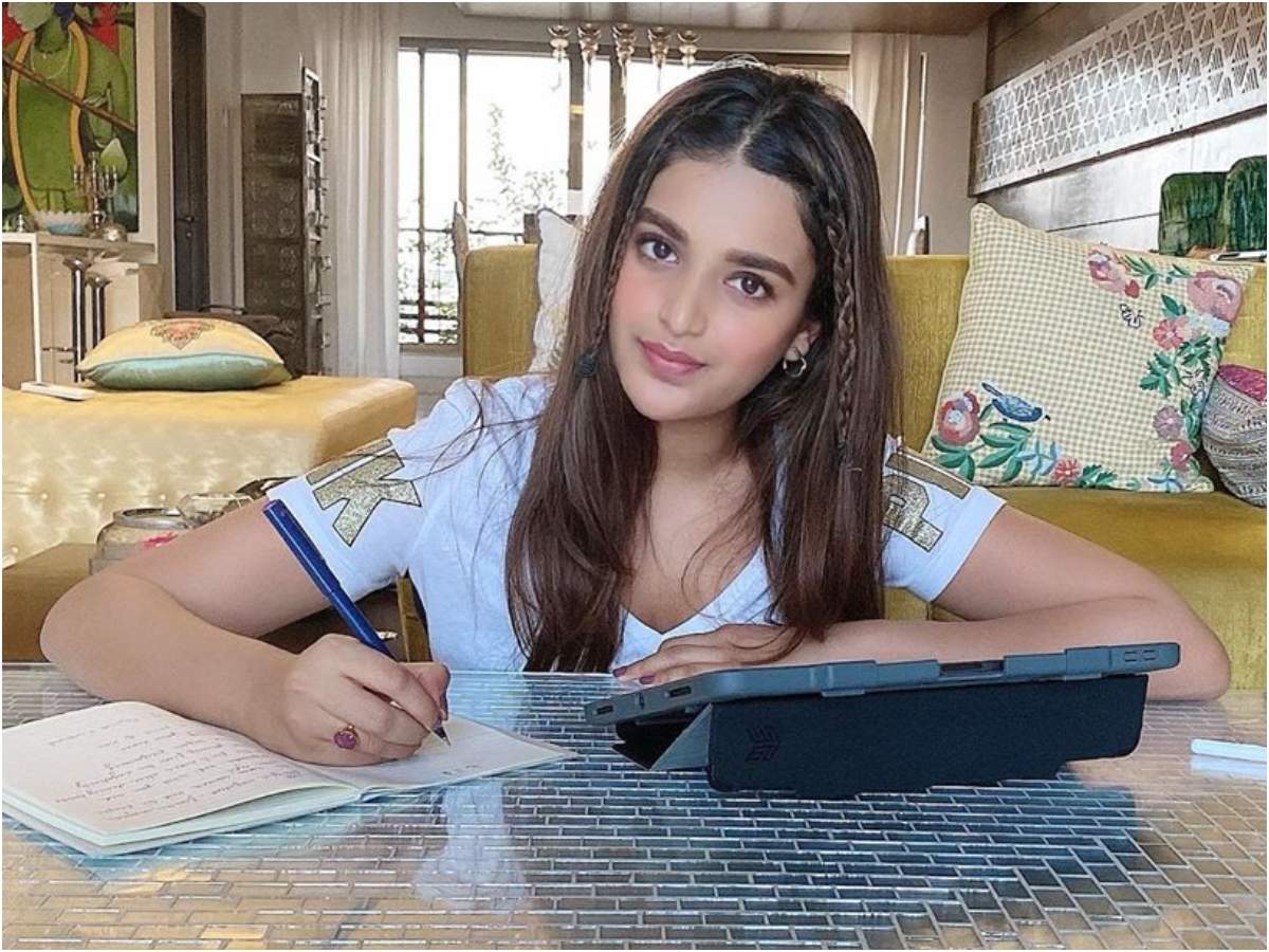 Doing an online acting course with New York Film Academy” says Nidhhi  Agerwal on her quarantine activity | Telugu Movie News - Times of India