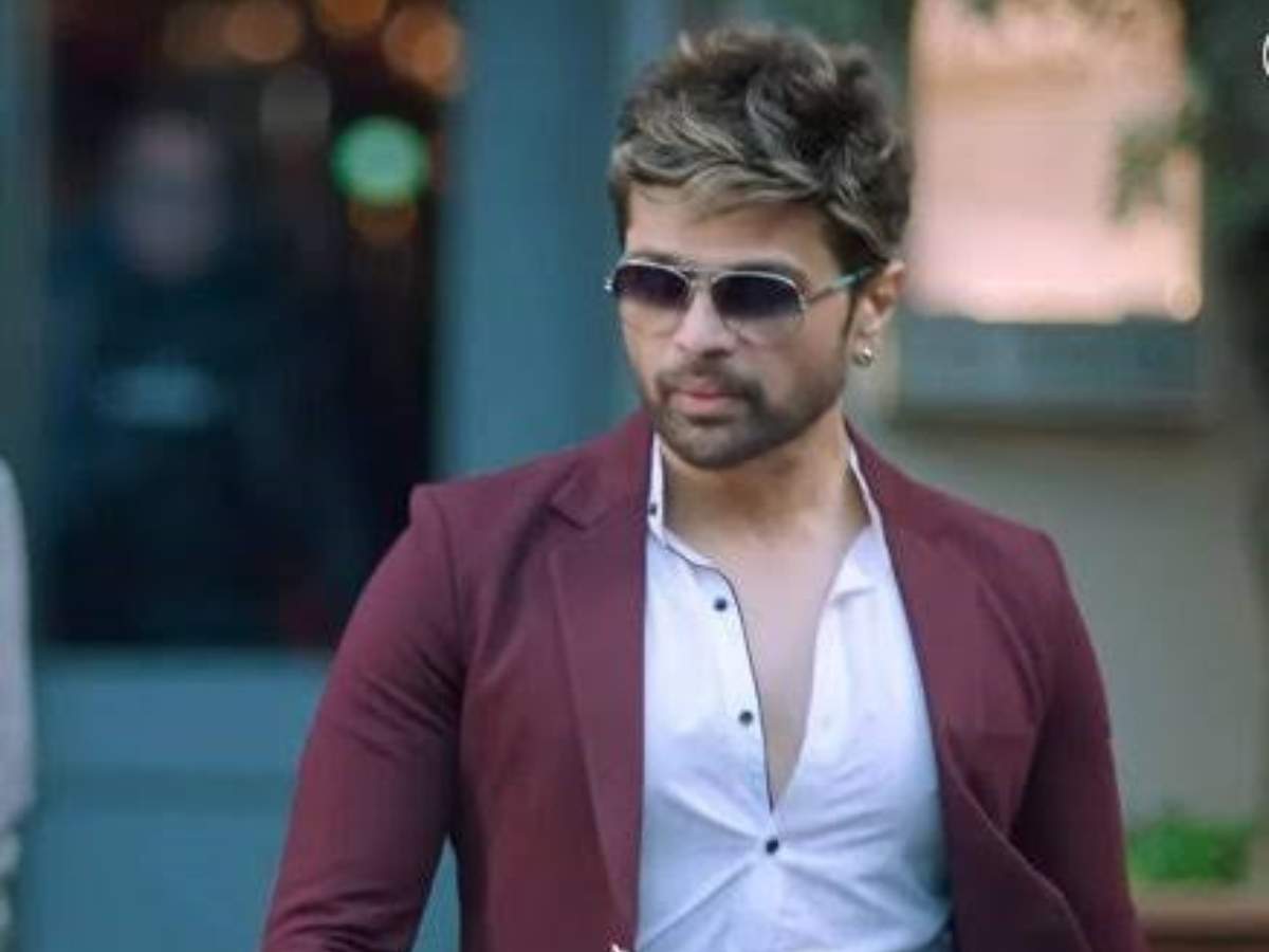 Himesh Reshammiya's Wife, Sonia Kapur Goes An Extra Mile To Make His 46th  Birthday Special [Details]