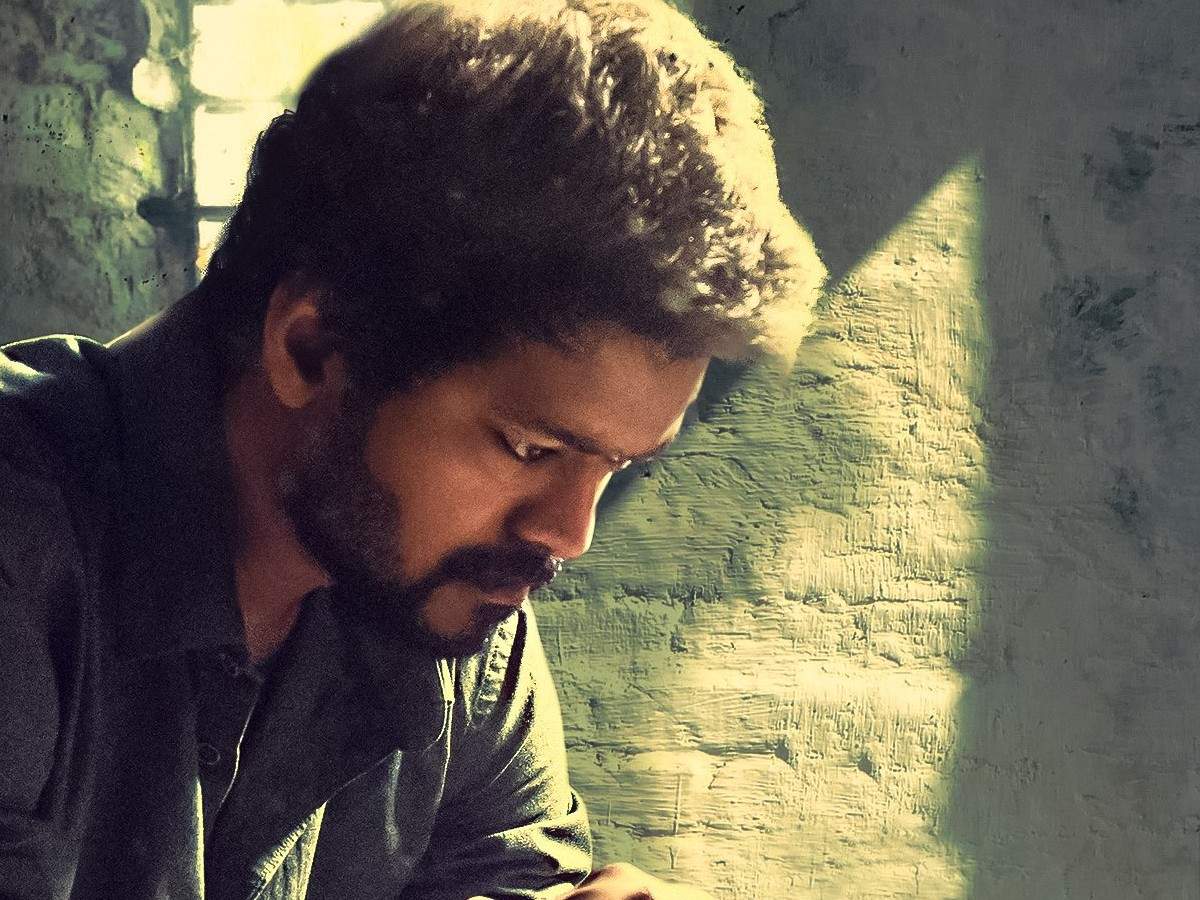 Big secret revealed! Vijay will be seen in a dual role in 'Master ...