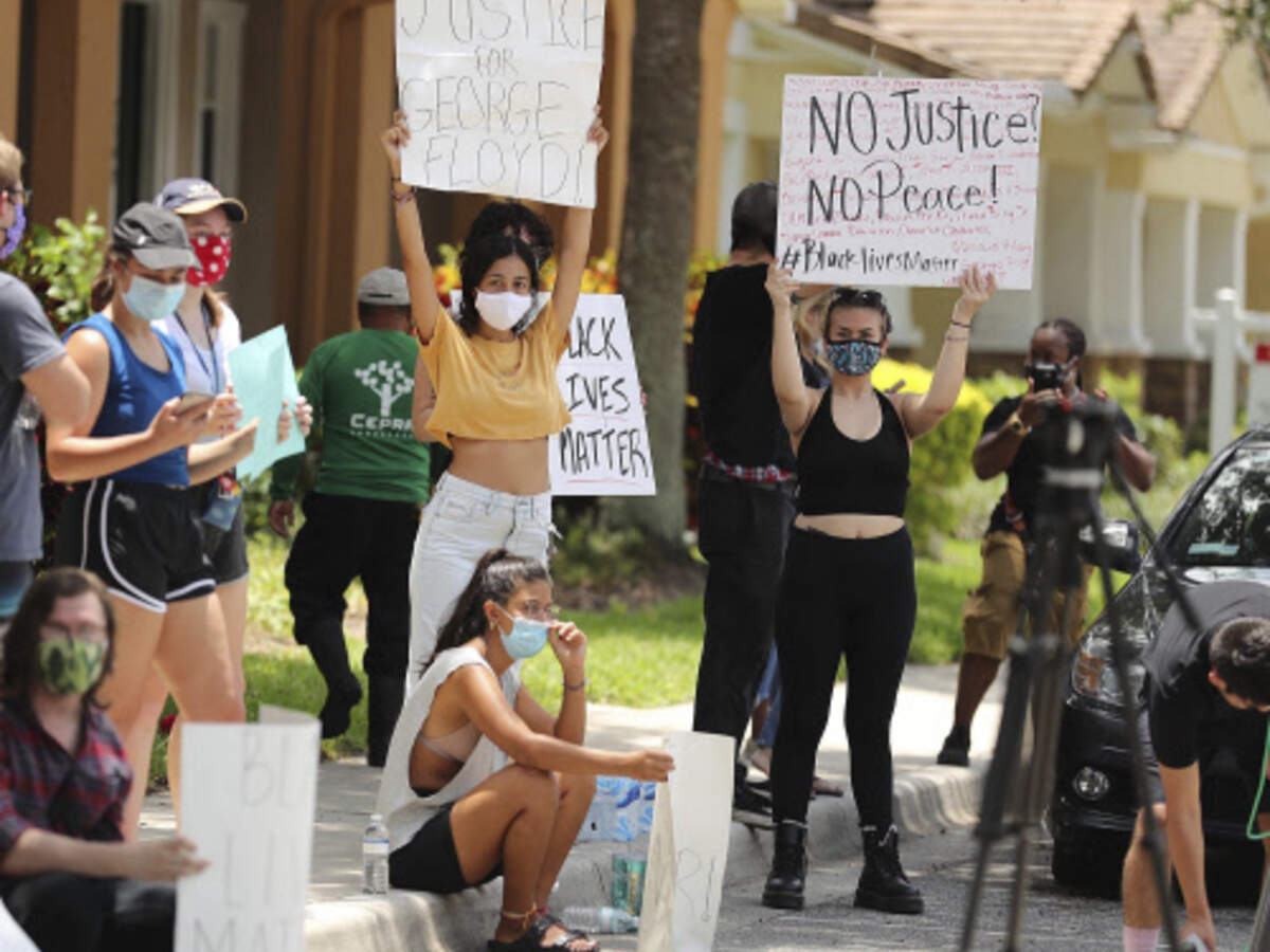 Minneapolis Cop Who Knelt On Handcuffed Black Man Arrested Times Of India