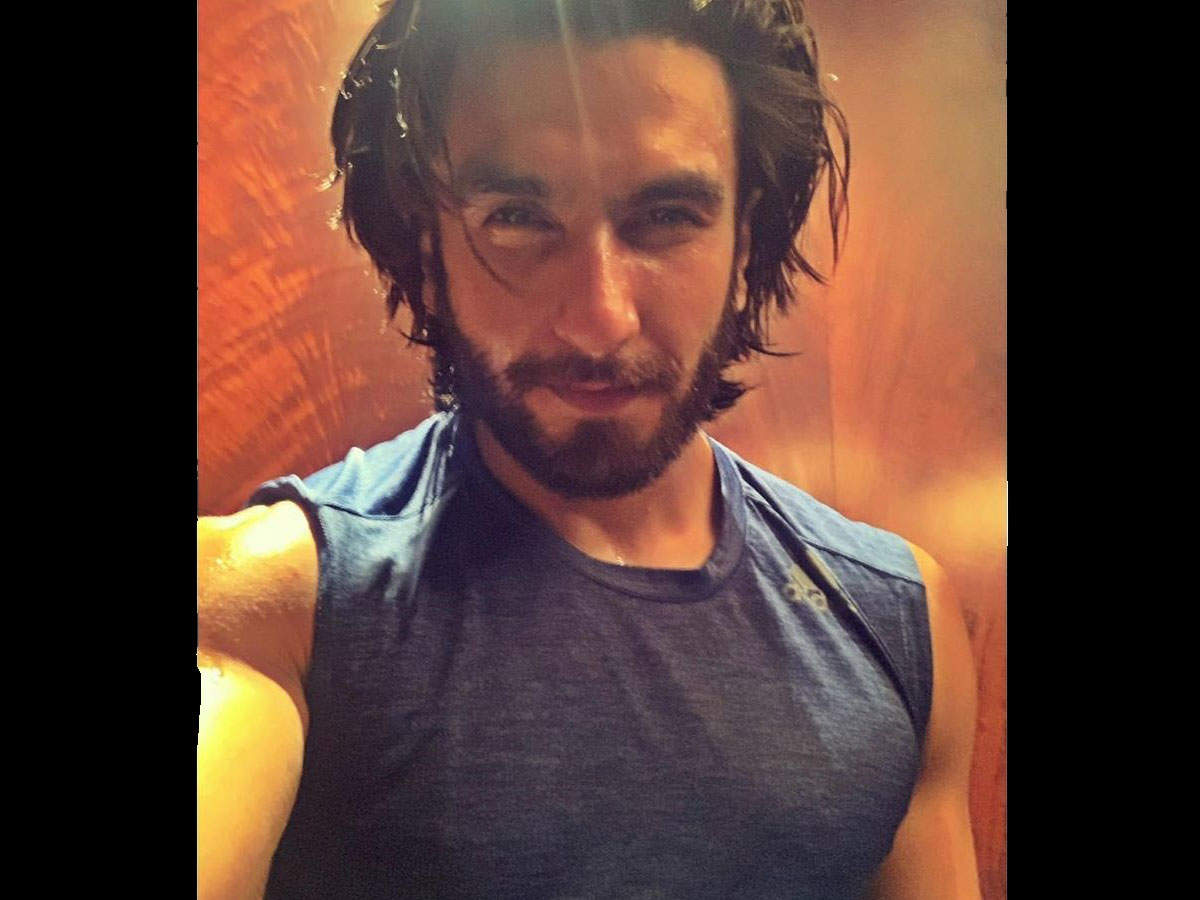 Ranveer Singh Shows Off Ripped Physique In Latest Instagram Post, Gives  Fans Weekend Fitness Motivation