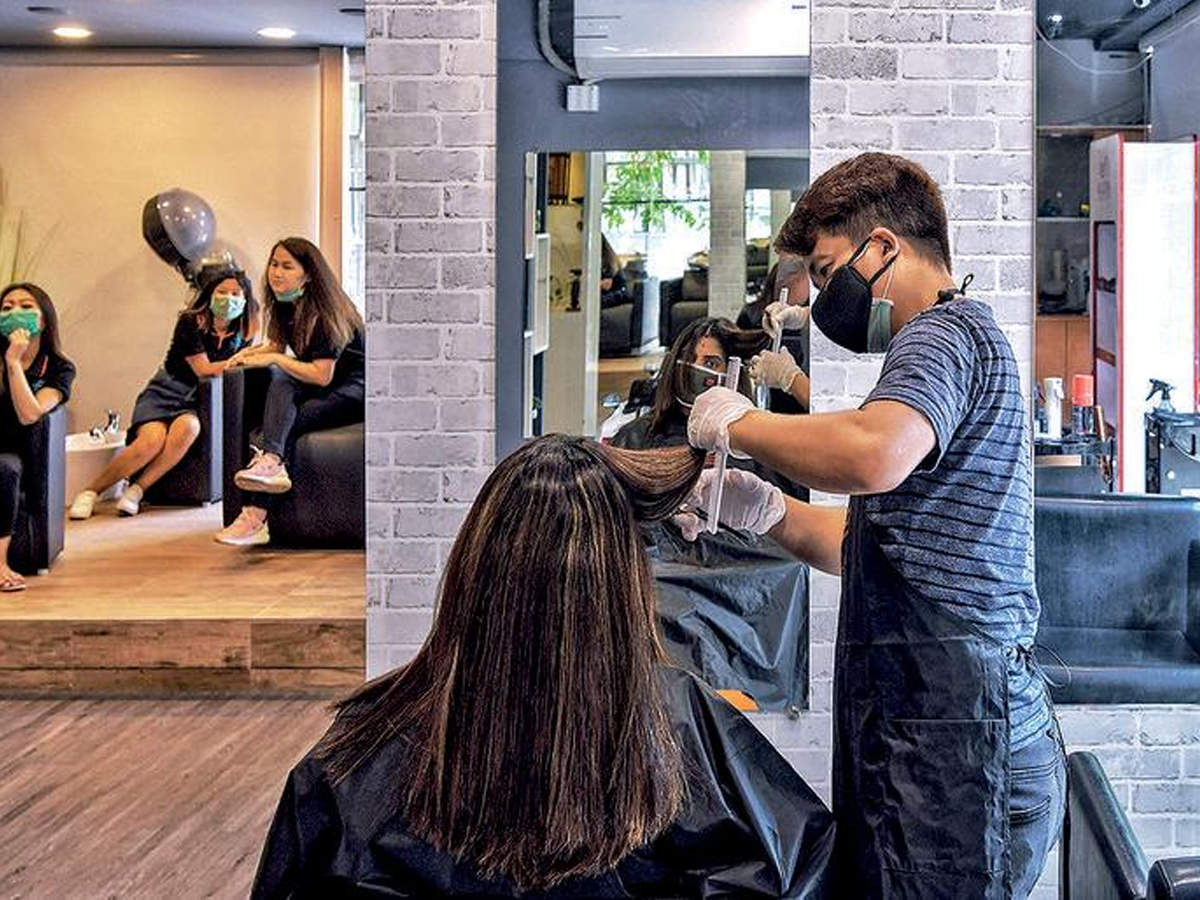 Delhi: As corona snips at livelihoods, barbers also likely to take a cut |  Delhi News - Times of India