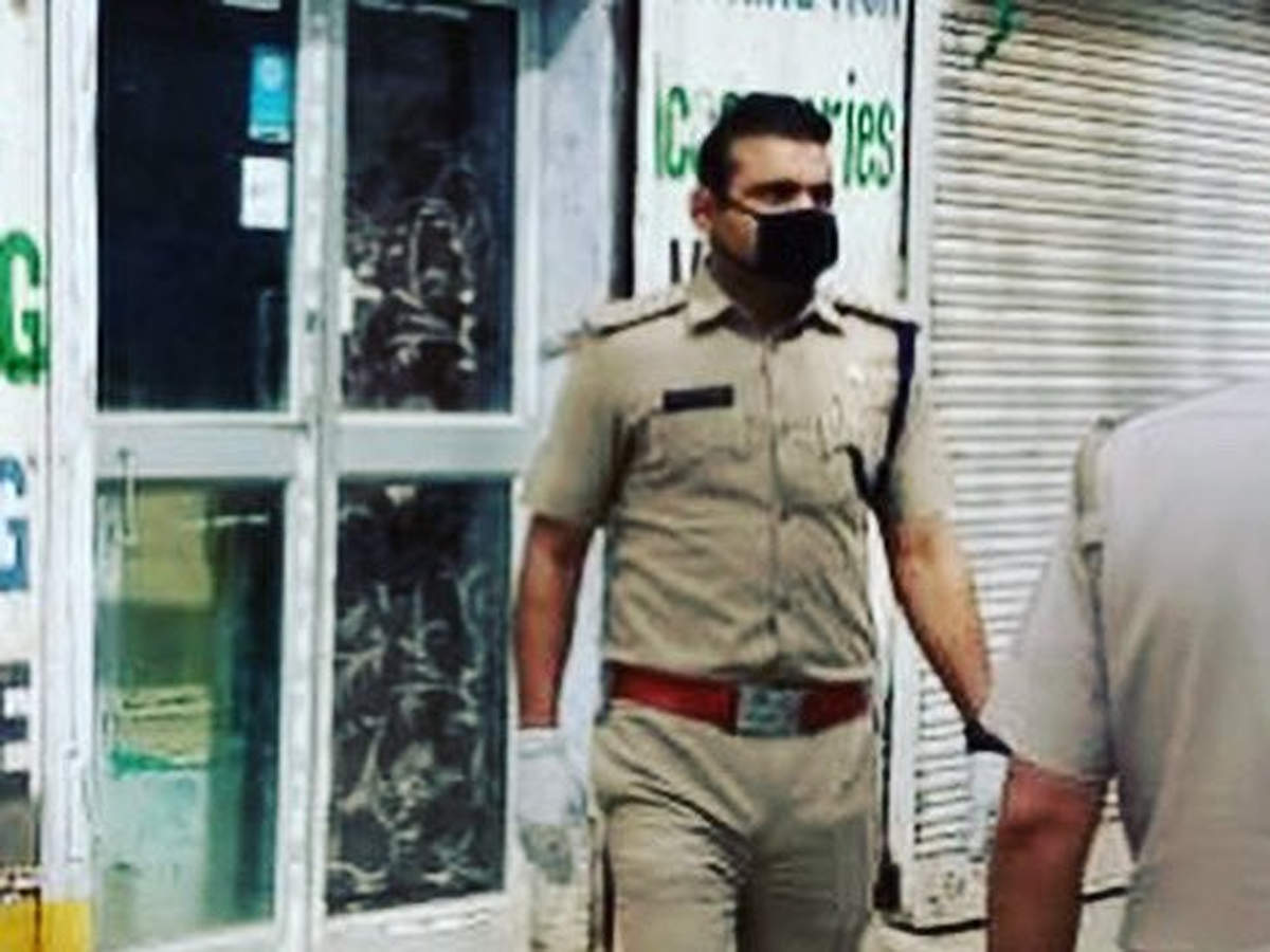 Former India cricketer Joginder Sharma, who is a police officer with Haryana Police, on duty (Twitter Photo)
