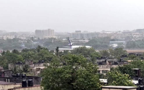 Mumbai suspends flight movement from 2.30-7 pm; Fedex plane removed from runway after overshooting it