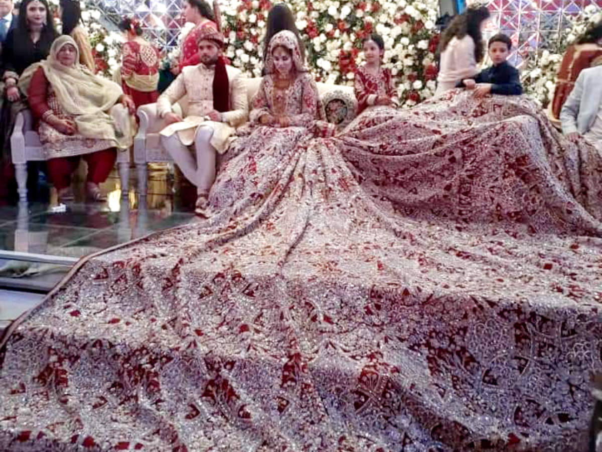 This Pakistani Bride S 100 Kg Lehenga Is Going Viral Times Of India Find best bridal wear with prices, contact, portfolio and reviews. this pakistani bride s 100 kg lehenga