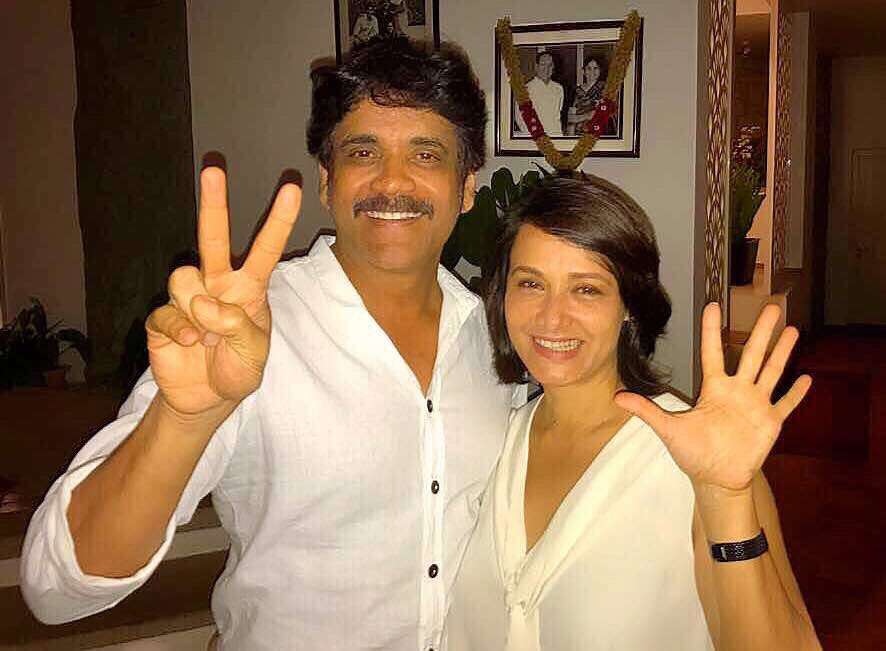 28 years of Togetherness for Nagarjuna and Amala Akkineni Love Story in PICS Telugu Movie News