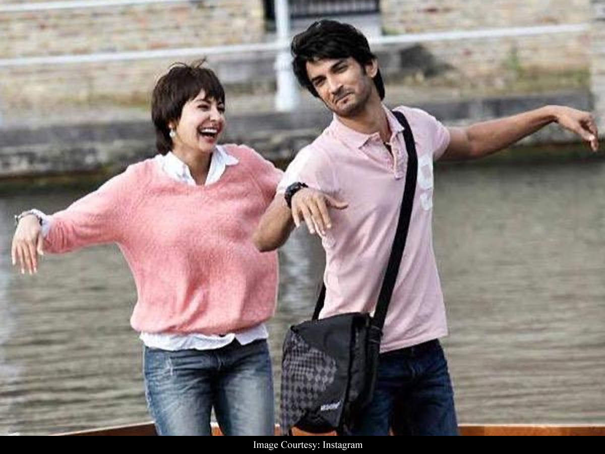 Anushka Sharma Pens A Heart Warming Note For Her Pk Co Star Sushant Singh Rajput You Were Too Young And Brilliant To Have Gone So Soon Hindi Movie News Times Of India