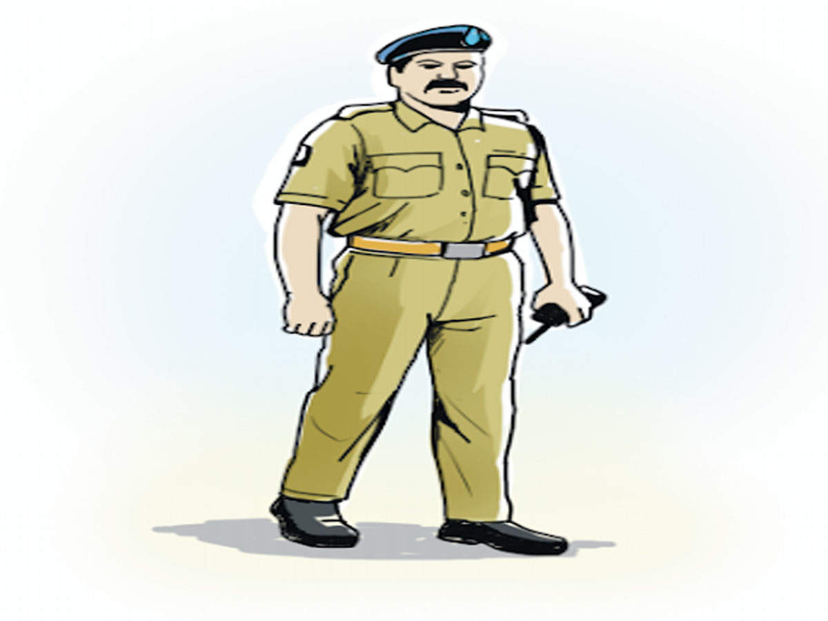 Gujarat: Policeman held for assaulting bank employee | Surat News - Times  of India