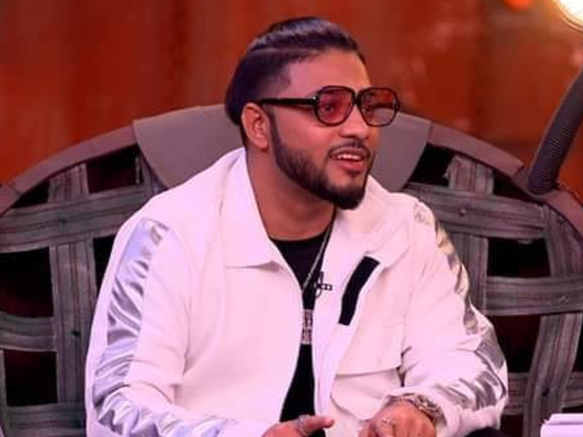 Exclusive – Roadies Revolution gangleader Raftaar: We are going to maintain  limited on-ground manpower participation and all sanitisation rules - Times  of India