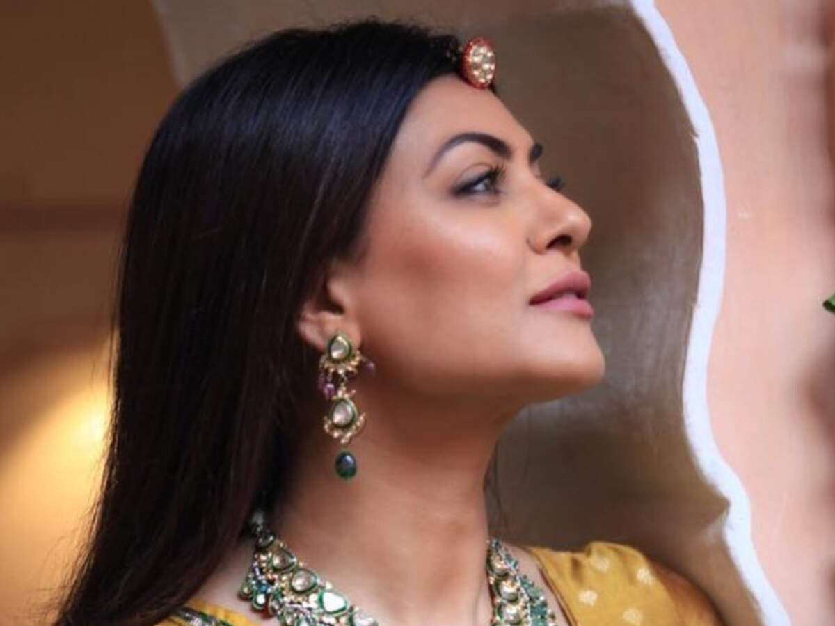 Sushmita Sen just made this Rajasthani-style maang tikka look so stylish - Times of India Sushmita Sen just made this Rajasthani-style maang tikka look so stylish - Times of India