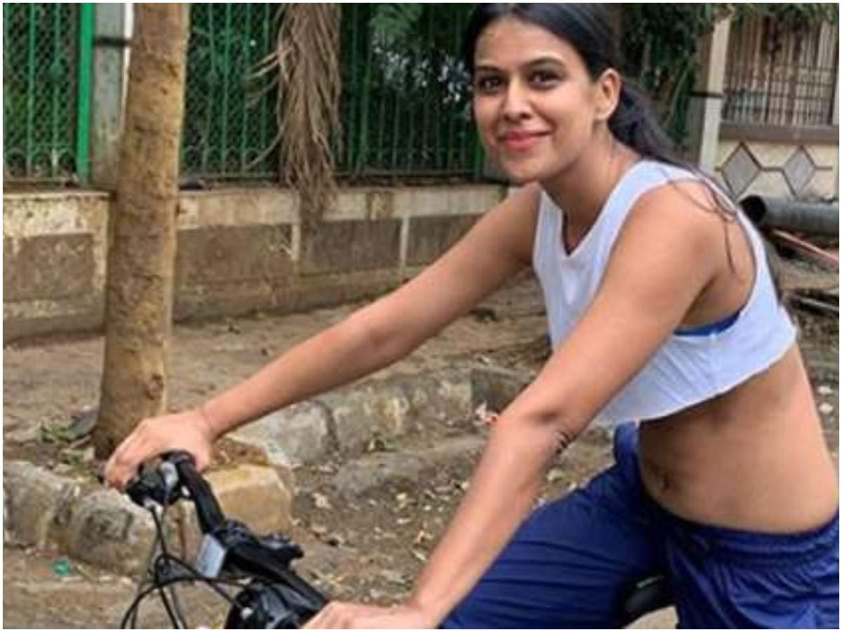 Nia Sharma: Those blessed with good looks don't click a lot of selfies -  Times of India