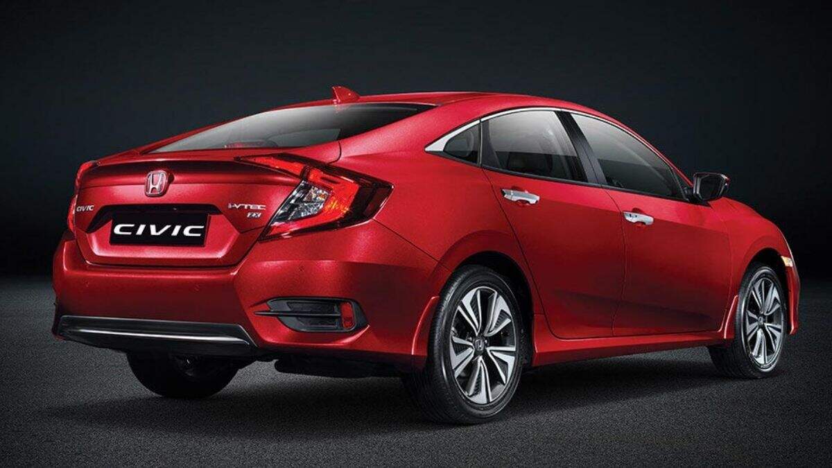 Honda Civic: Honda Civic vs Hyundai Elantra: Diesel performance 