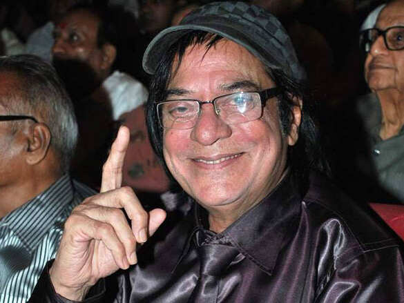 Jagdeep_(actor)_at_the_Dadasaheb_Phalke_Academy_Awards_2010