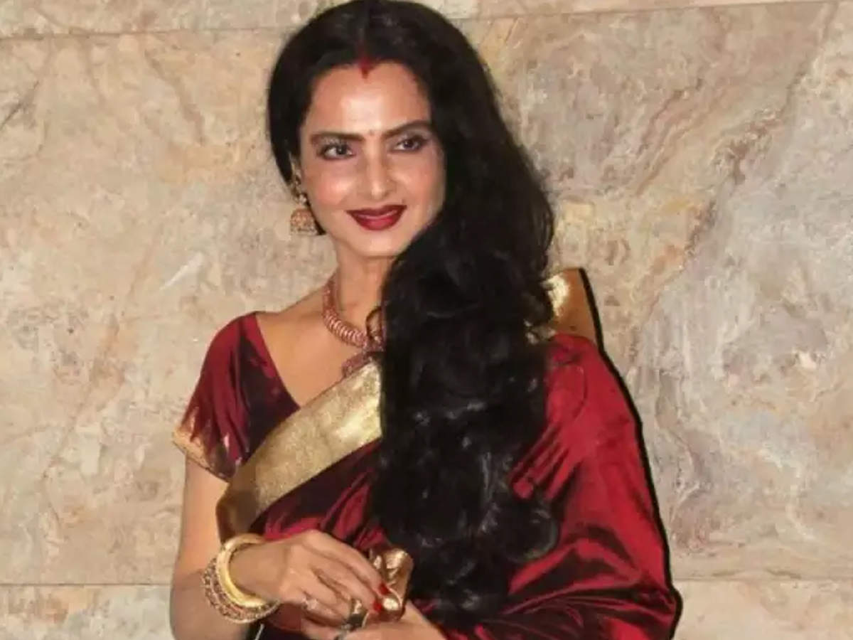 Rekha to undergo Covid-19 test and submit report to BMC, after staff tests  positive for Coronavirus | Hindi Movie News - Times of India