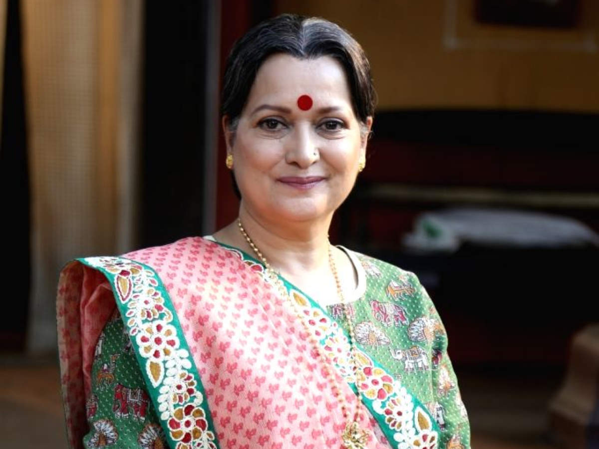 Himani Shivpuri happy to play the popular Katori Amma, a role with 'so many colours' - Times of India