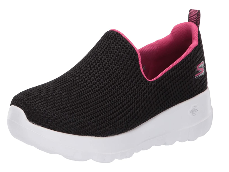 Amazon Sale Offers: Amazon sale offers up to 70% off on footwear from top  brands | Most Searched Products - Times of India