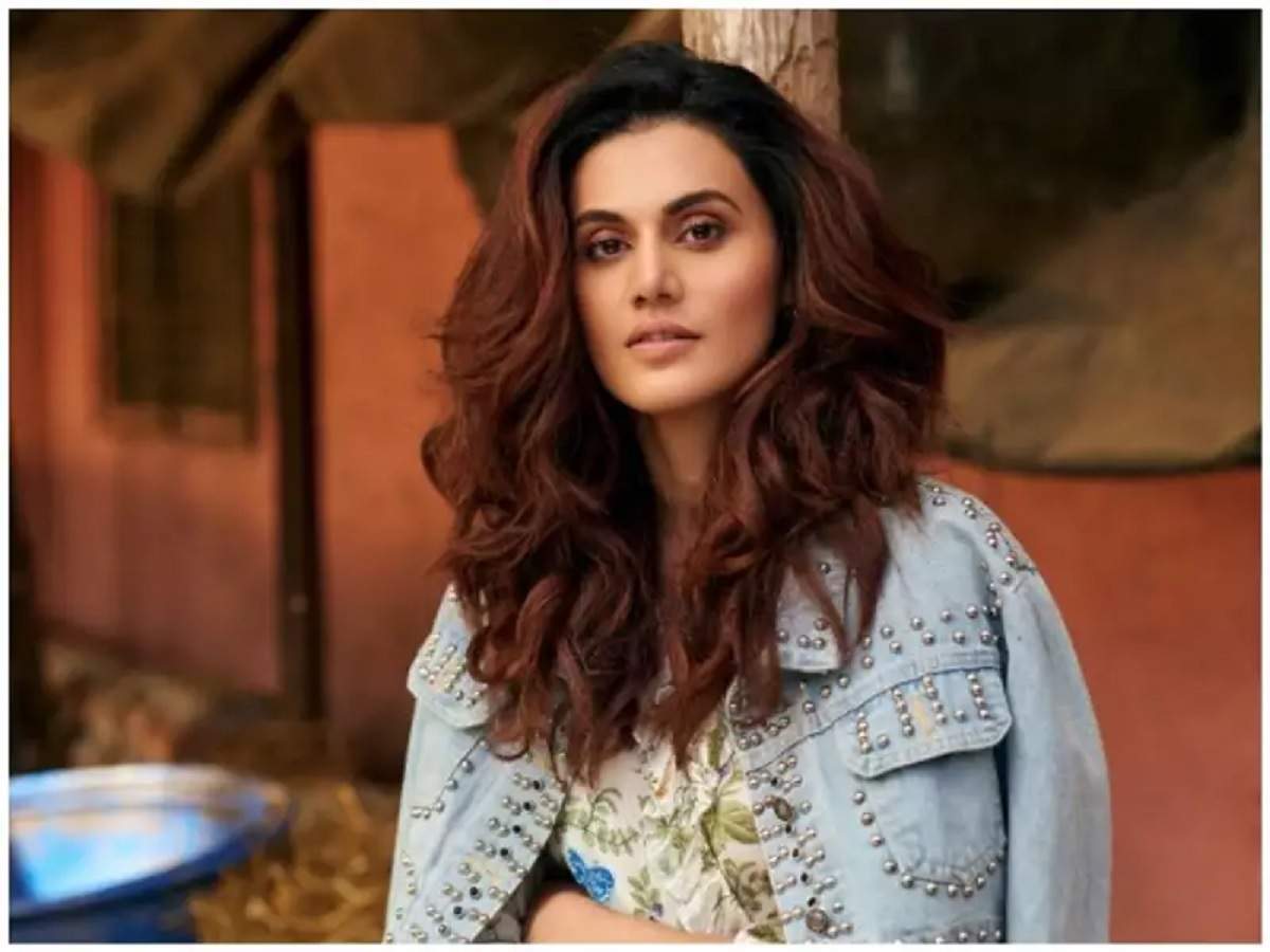 Taapsee Pannu hits the bull's eye with her hilarious throwback post; watch video | Hindi Movie News - Times of India